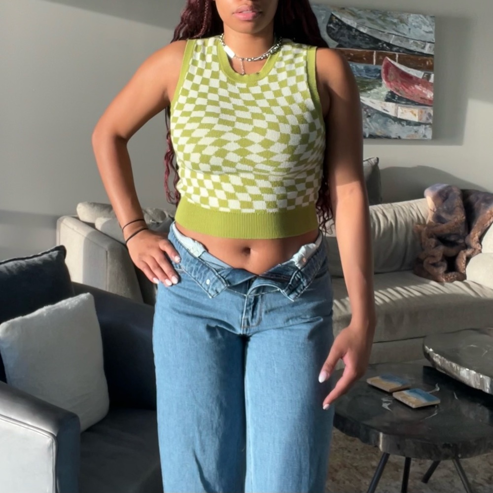 GREEN AN WHITE VEST